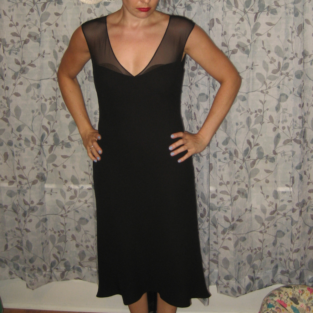 Beautiful dress w/ mesh details jones new york sz8